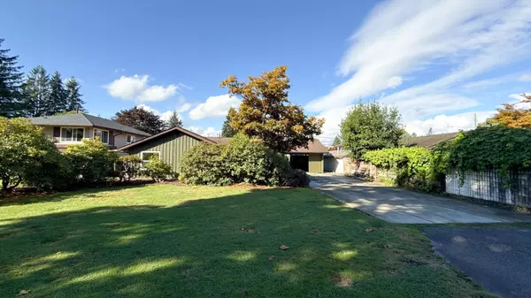 11879 220 ST, Maple Ridge, BC V2X 5P9