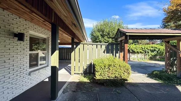 Maple Ridge, BC V2X 5P9,11879 220 ST