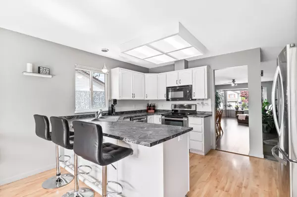 Maple Ridge, BC V4R 1Z2,24816 118 B AVE