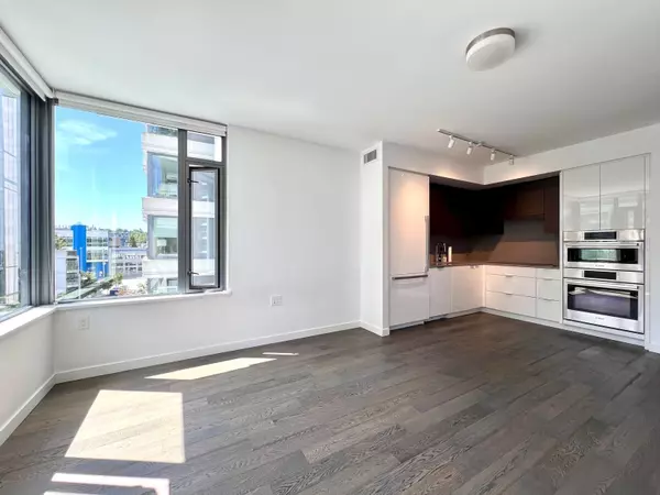 1678 Pullman Porter ST #407, Vancouver, BC V6A 0H4