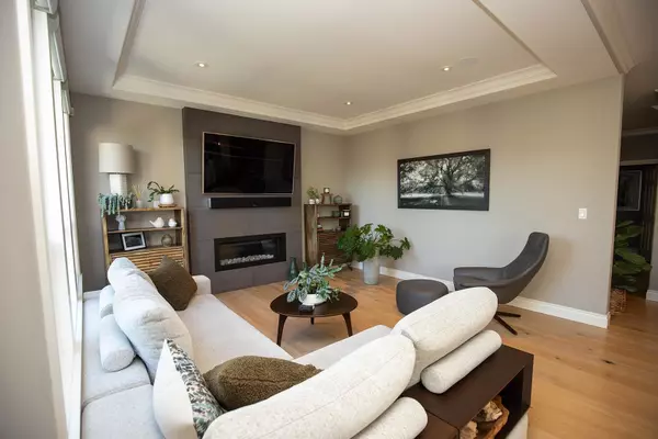 Surrey, BC V3S 9T4,5778 167 ST