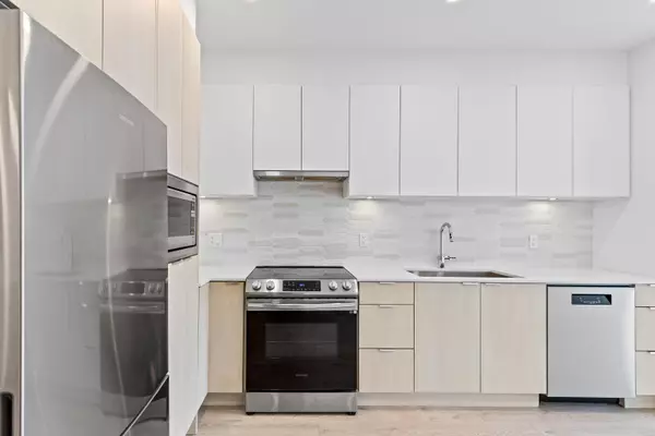 Tsawwassen, BC V4M 0G4,2499 Rabbit DR #418