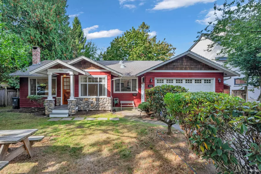 2325 124 ST, Surrey, BC V4A 3M9