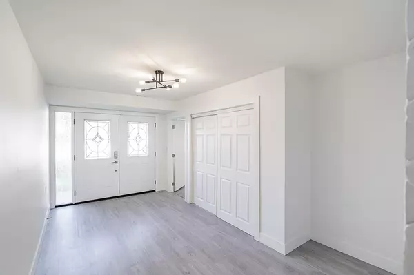 Burnaby, BC V5C 1B3,4346 Dundas ST