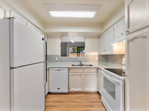 Richmond, BC V7C 4P7,3851 Blundell RD #19