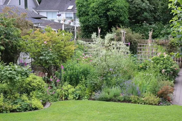 Vancouver, BC V6N 2H5,3726 W 33rd AVE