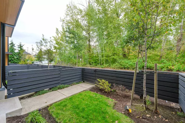 Surrey, BC V3Z 0Z4,16685 25 ST #72