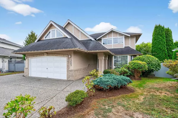 5663 186a ST, Surrey, BC V3S 7N2