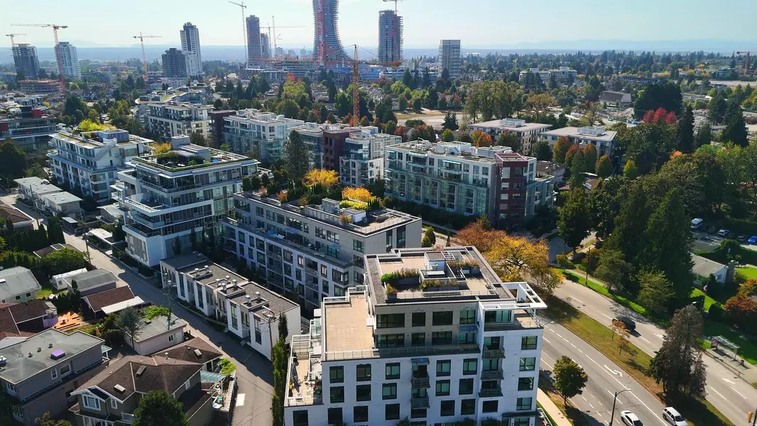 4916 Cambie ST, Vancouver, BC V5Z 0K1