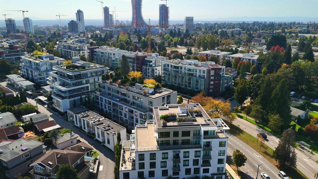 4916 Cambie ST, Vancouver, BC V5Z 0K1