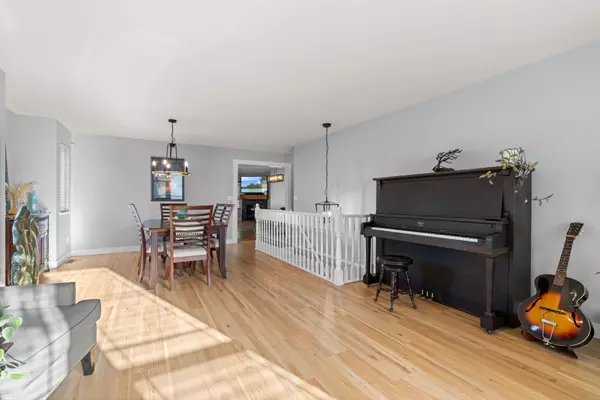 Maple Ridge, BC V4R 2E3,11970 249a ST