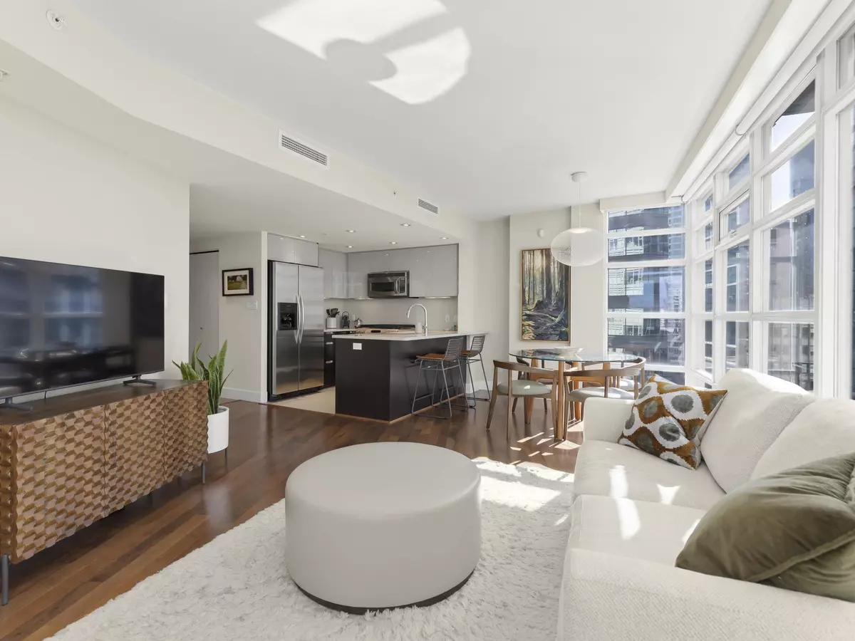 Vancouver, BC V6E 4T7,1205 W Hastings ST #1505