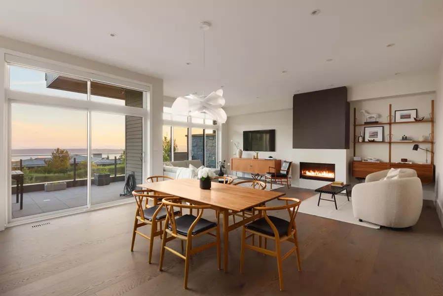 2821 Chippendale RD, West Vancouver, BC V7S 0A7