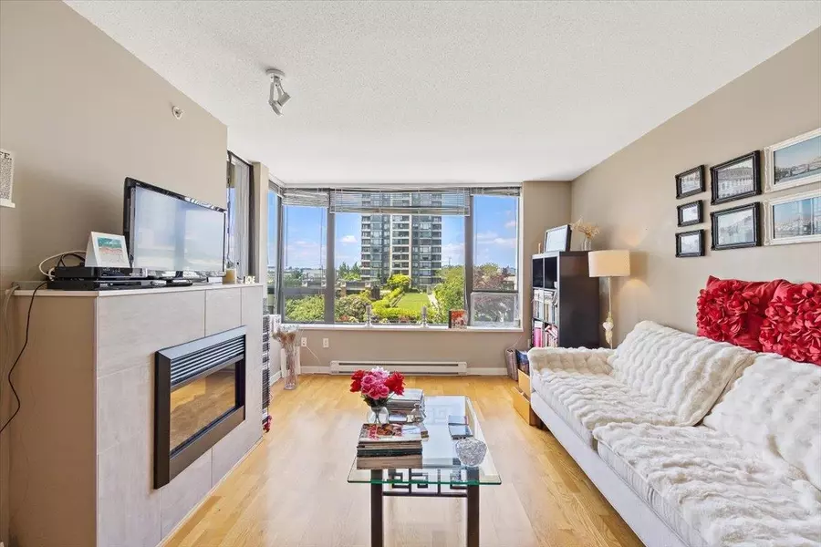 4182 Dawson ST #505, Burnaby, BC V5C 0A2