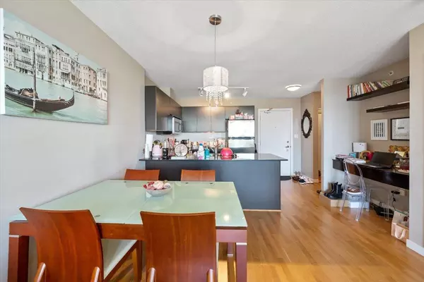 Burnaby, BC V5C 0A2,4182 Dawson ST #505