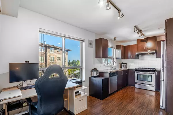 Coquitlam, BC V3E 0B4,3110 Dayanee Springs BLVD #303