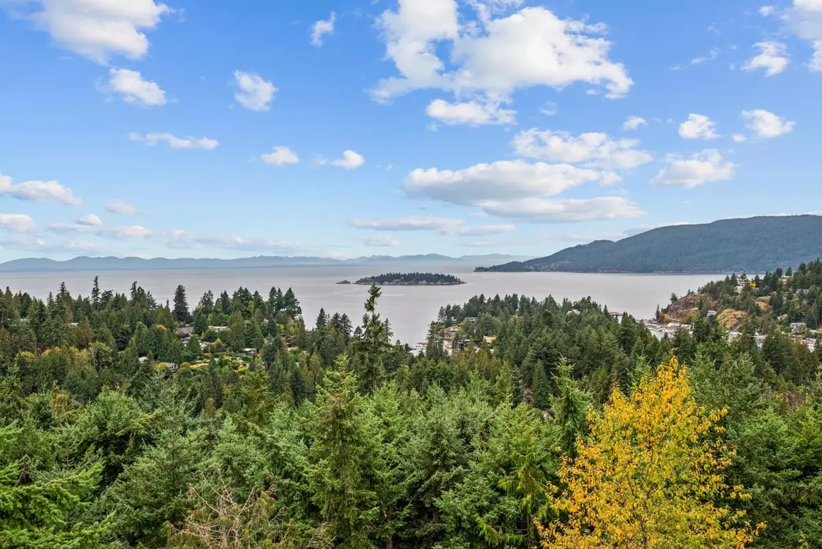 West Vancouver, BC V7W 3E9,5532 Westhaven RD