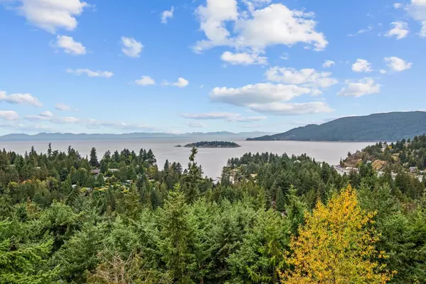 5532 Westhaven RD, West Vancouver, BC V7W 3E9