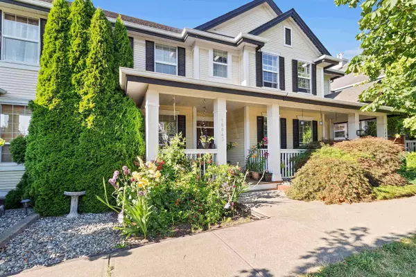 18043 70 AVE, Surrey, BC V3S 6X3
