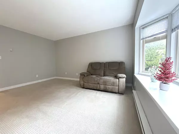 New Westminster, BC V3M 2M7,737 Hamilton ST #208