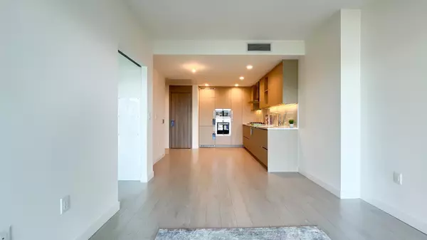 Burnaby, BC V5C 0N2,4890 Lougheed HWY #1106