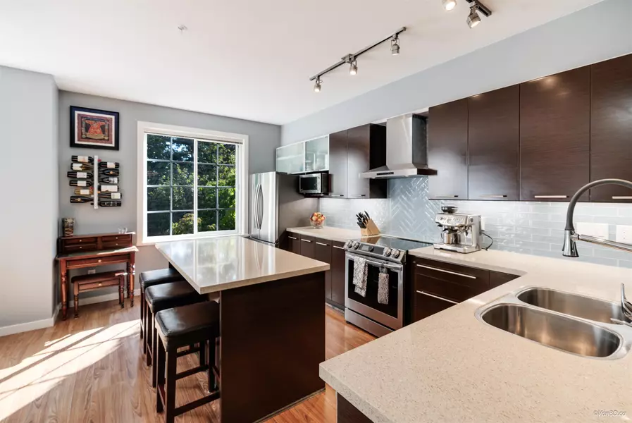 550 Browning PL #25, North Vancouver, BC V7H 3A9