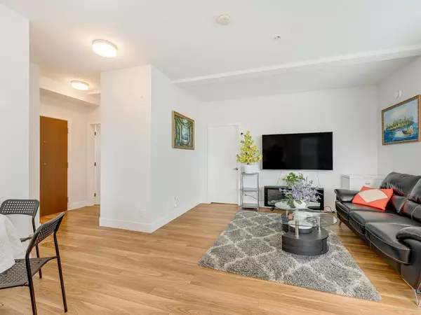 Burnaby, BC V5H 0H1,5355 Lane ST #212