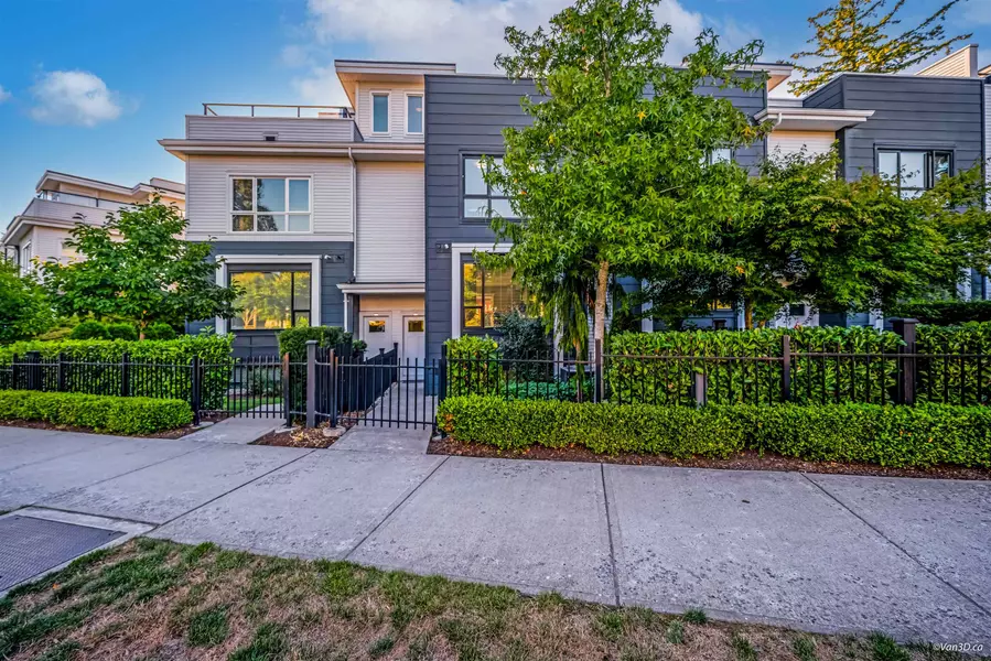 2277 Oak Meadows DR #216, Surrey, BC V3Z 0W6