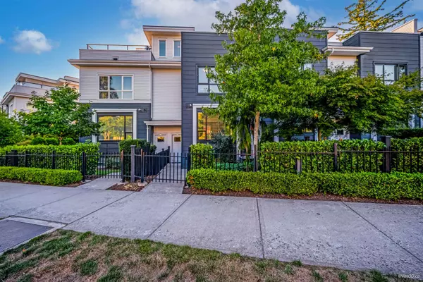 2277 Oak Meadows DR #216, Surrey, BC V3Z 0W6