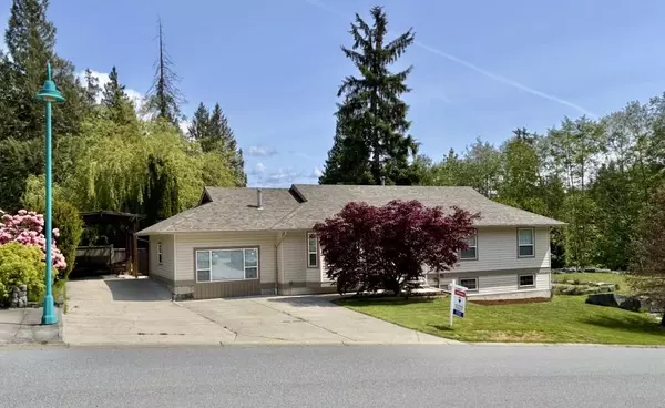 5916 St. Andrews PL, Sechelt, BC V7Z 0L7