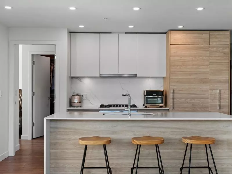 585 Austin AVE #1003, Coquitlam, BC V3K 0G6