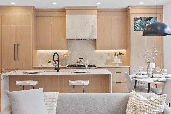 Vancouver, BC V6R 2W4,3536 W 14th AVE #2