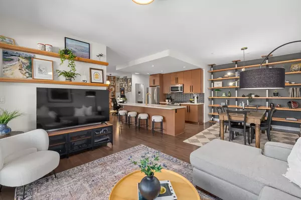 3294 Mt Seymour Pkwy #310, North Vancouver, BC V7H 0B1