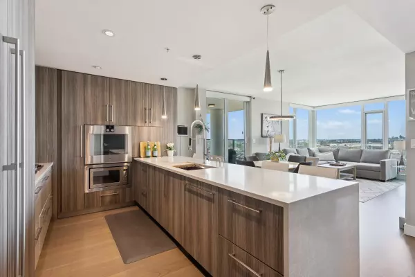 210 Salter ST #1401 New Westminster, BC V3M 0J9