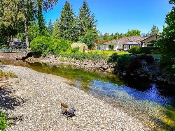 Maple Ridge, BC V4R 2R2,22696 132 AVE