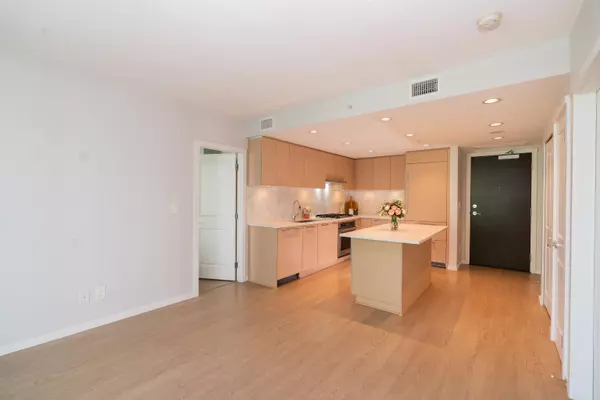 Burnaby, BC V5H 0J3,6700 Dunblane AVE #1005