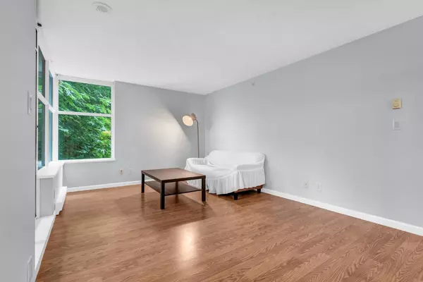 Burnaby, BC V5A 0A3,9232 University CRES #2xx