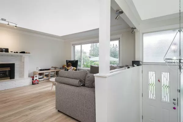Coquitlam, BC V3J 5V8,1634 Harbour DR