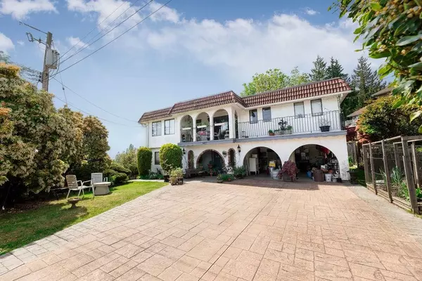 Gibsons, BC V0N 1V9,483 Sargent RD
