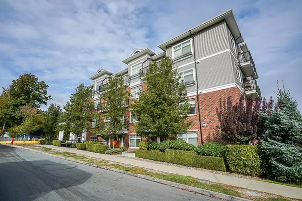 Surrey, BC V4N 6P1,6480 195a ST #316
