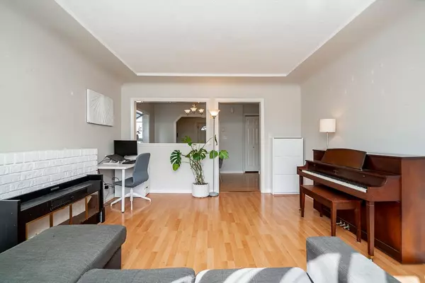 Vancouver, BC V5P 1C3,1595 E 36th AVE