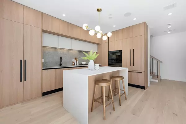 Vancouver, BC V6N 3C4,2626 W 41st AVE #1