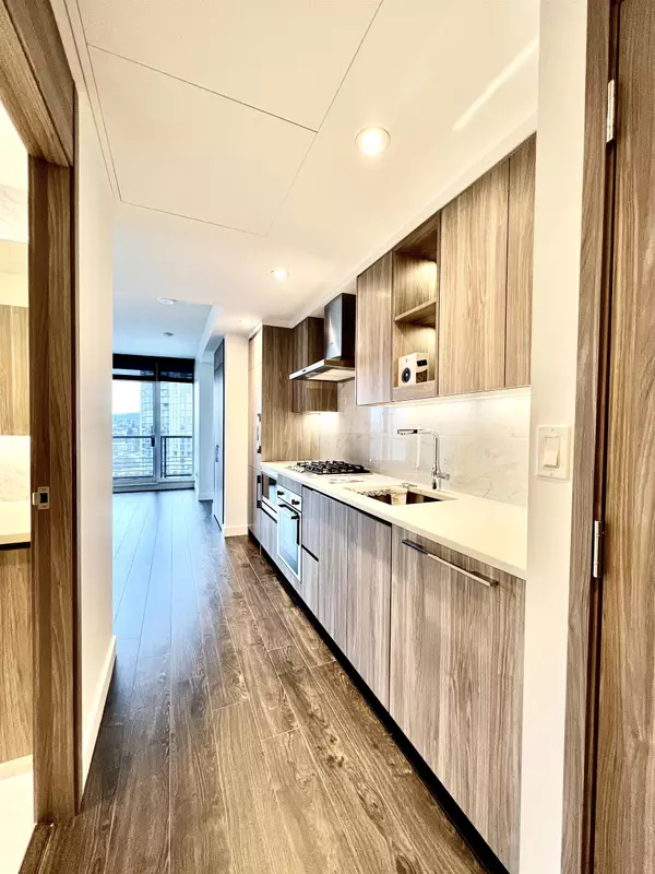 Burnaby, BC V5C 0M9,4730 Lougheed HWY #2510