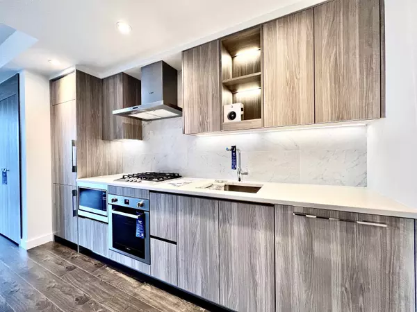 Burnaby, BC V5C 0M9,4730 Lougheed HWY #2510