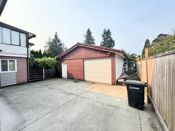 Burnaby, BC V5J 3V6,7295 Sussex AVE