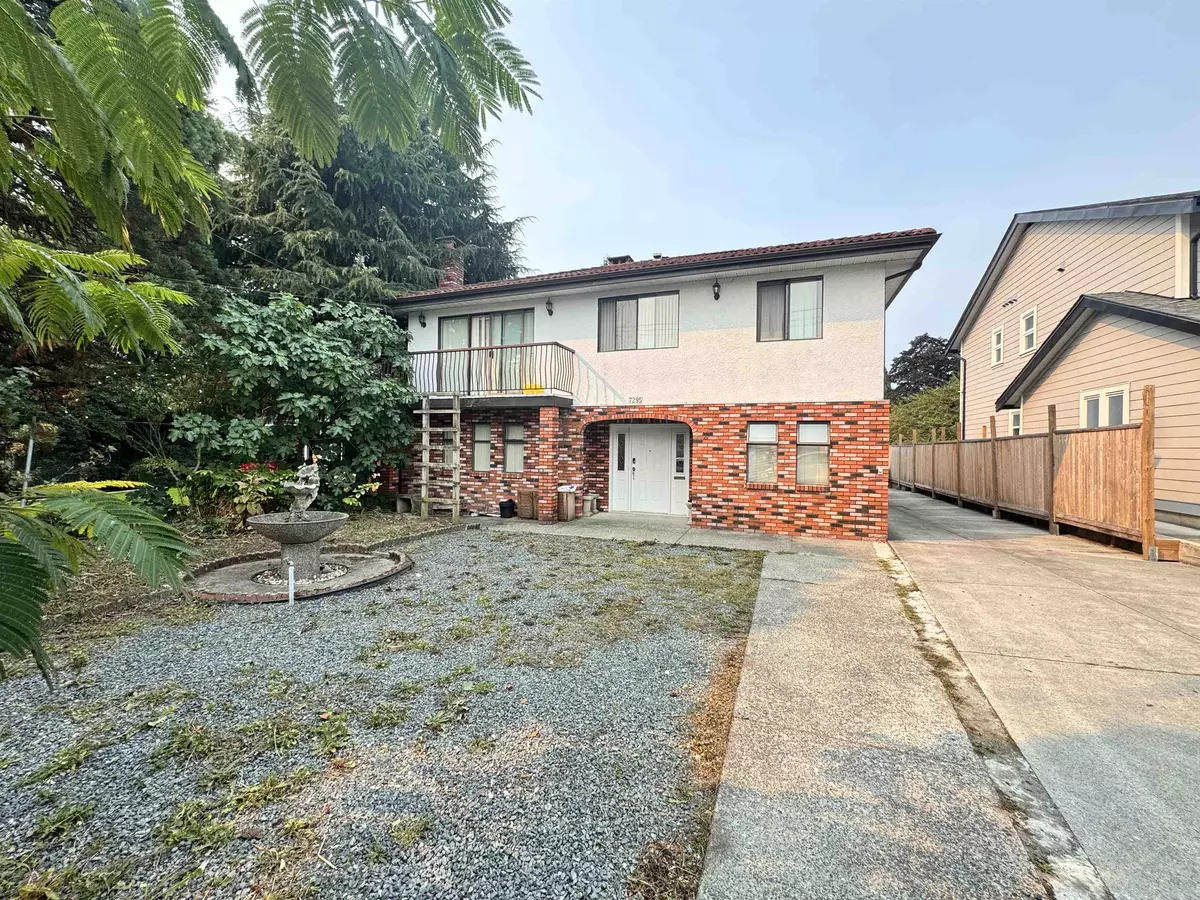 Burnaby, BC V5J 3V6,7295 Sussex AVE