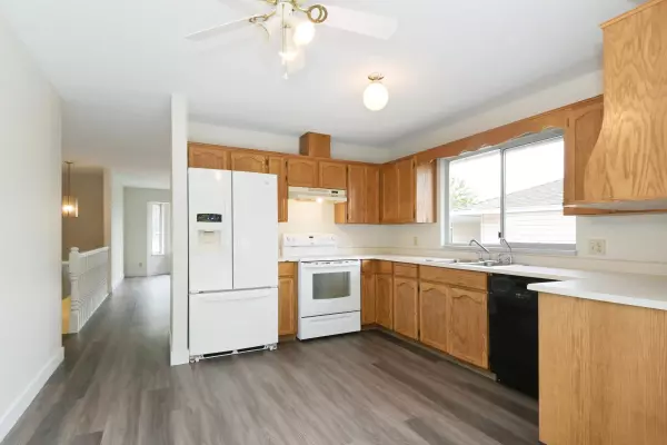 2890 Crossley DR Abbotsford, BC V2T 5H2