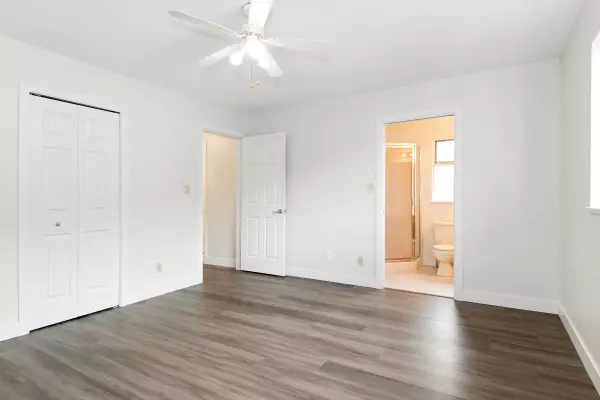 2890 Crossley DR Abbotsford, BC V2T 5H2