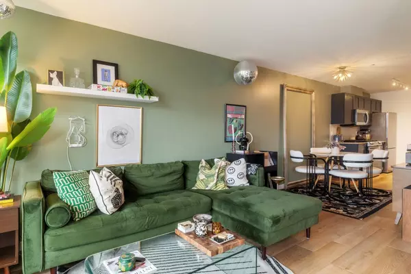 Vancouver, BC V5K 0A4,2636 E Hastings ST #313