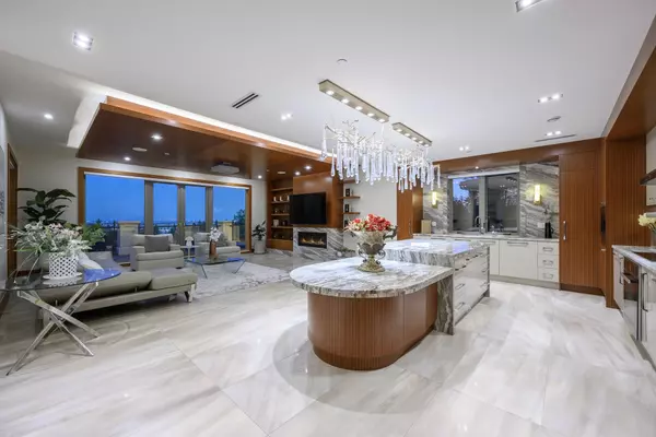 618 Hawstead PL West Vancouver, BC V7S 1T9